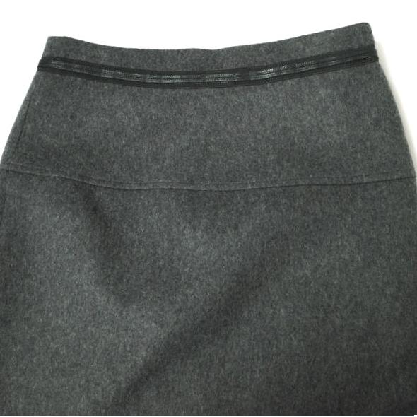 新品 tao COMME des GARCONS タオ コムデギャルソン 22AW 先染ウールエステルクロススカート TJ-S018 S TOP CHARCOAL Tricot 定価42,900円 |  | 05