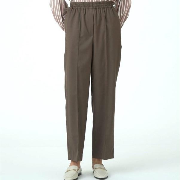 TOMORROWLAND Collection トゥモローランド 23AW ファインウーステッドウール ウエストギャザーストレートパンツ 13-04-34-04201 34 |  | 02