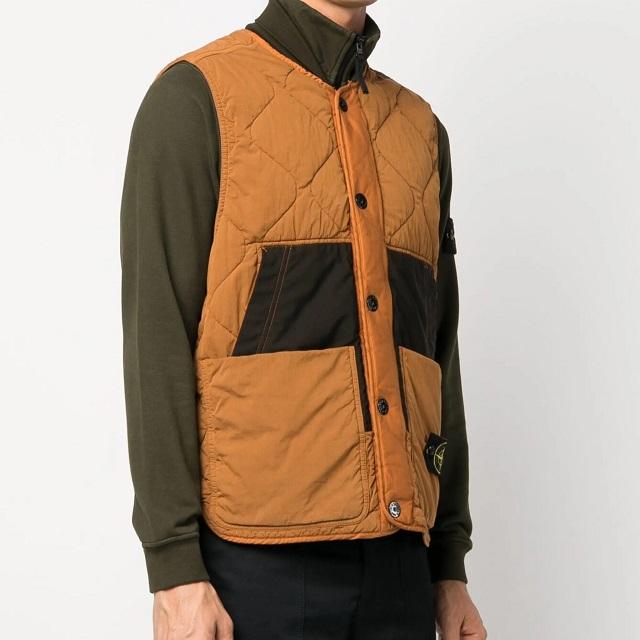 STONE ISLAND ストーンアイランド 23AW Compass Patch Quilted Gilet