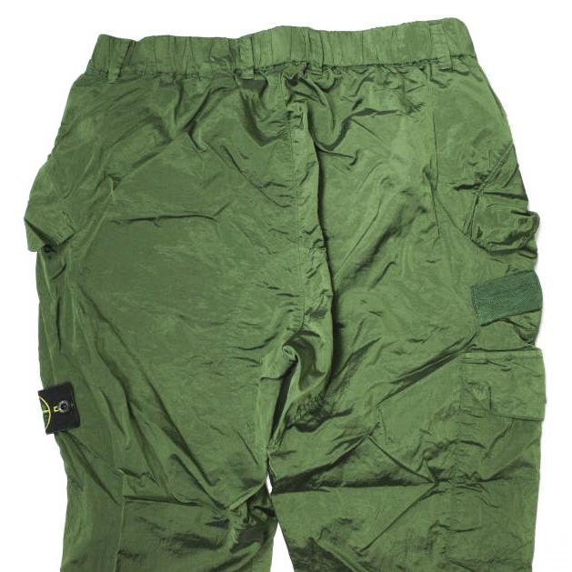 ロ*ナ様 ストーンアイランド　ナイロンパンツ　カーキ　ナイロンメタル ロ*ナ様 ストーンアイランド ナイロンパンツ カーキ ナイロン