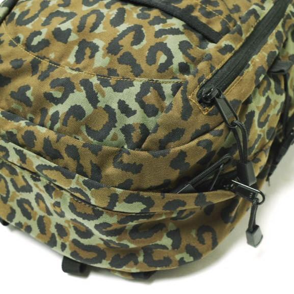 SUPREME シュプリーム 10SS GUIDE 28 LEOPARD BACKPACK