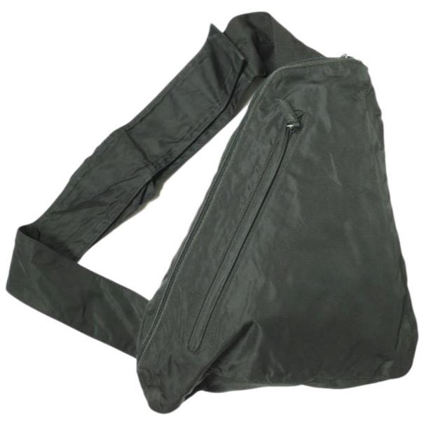 PRADA プラダ イタリア製 トライアングルロゴ ナイロンショルダーバッグ BLACK 旧品 カバン g21720 |  | 02