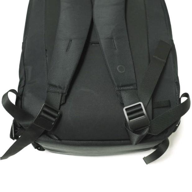 URTH アース アーコウス Norite Backpack モジュラー型カメラ用デイリーバックパック24L BLACK リュック デイパック カバン g22825 |  | 07