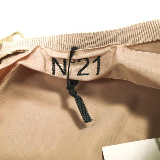 新品 N°21 ヌメロヴェントゥーノ 21SS イタリア製 エナメルペプラムスカート 5A GONNA TESSUTO 21SW-C031-5029 36 PINK 定価82500円 リボン |  | 07