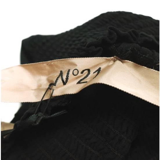 新品 N°21 ヌメロヴェントゥーノ 23AW ハイネックフリルブラウス 23A-G071-5132 40 BLACK 定価74,800円 長袖 レーヨン ギャザー シャツ |  | 07