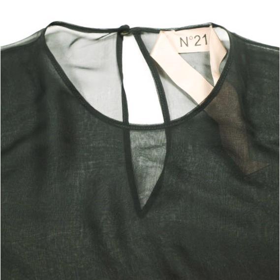 新品 N°21 ヌメロヴェントゥーノ 23SS フリルシルクブラウス L2 BLUSA TESSUTO 23S-G072-5586 36 BLACK 定価86,900円 シースルー シャツ |  | 05
