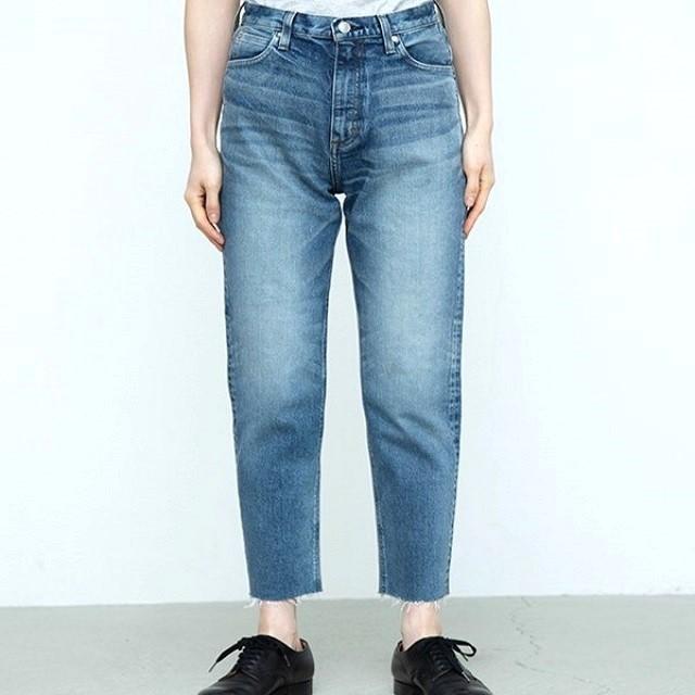 新品 HYKE ハイク 日本製 TAPERED UWB 13oz カットオフテーパードデニムパンツ 13168 28 USED WASH BLUE 定価31,900円 ジーンズ g23056 |  | 02