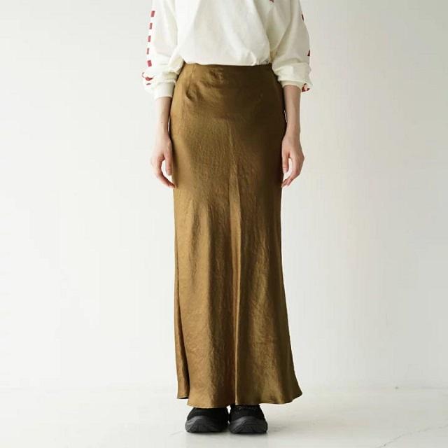 SACRA サクラ 20AW 日本製 ACETATE SATIN SKIRT アセテートサテンロングスカート 120618121 38 キャメル イージー ボトムス g23587 |  | 02