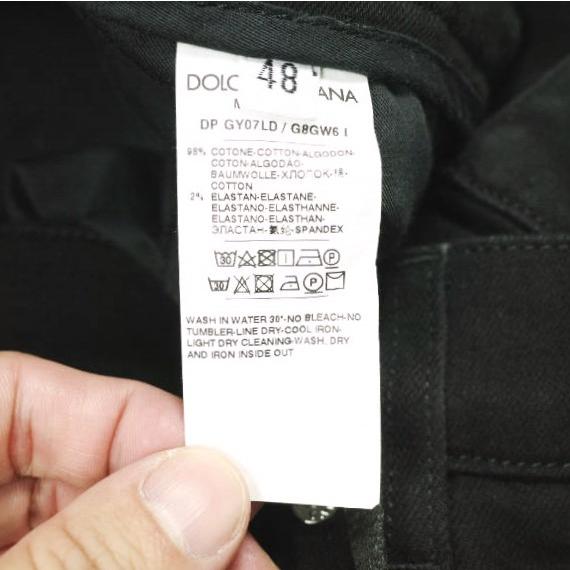 DOLCE＆GABBANA ドルチェアンドガッバーナ イタリア製 ロゴプレート付き ブラックスキニーデニムパンツ GY07LD / G8GW6 48 Black ジーンズ |  | 08