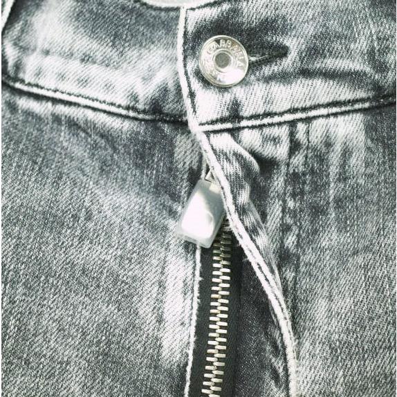 DOLCE＆GABBANA ドルチェアンドガッバーナ イタリア製 ロゴプレート付き スリムデニムパンツ 48 GRAY ローライズ スキニー ジーンズ |  | 04