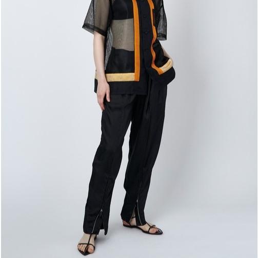 TOGA トーガ 23AW 日本製 Cupra satin pants キュプラサテンパンツ TA32-FF071 36 BLACK イージー ジップ ボトムス g24315 |  | 02