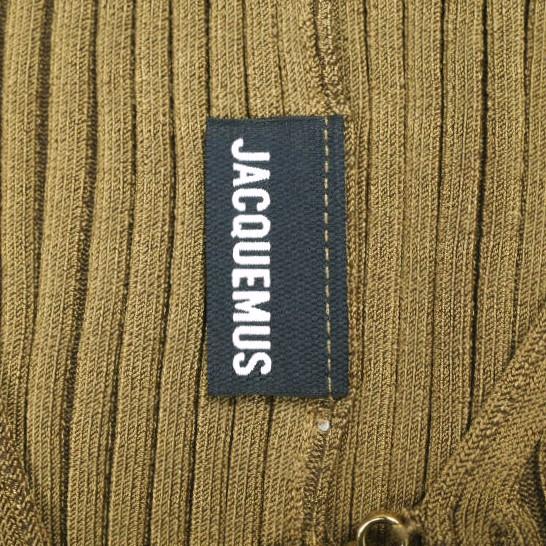 JACQUEMUS ジャックムス リブニット プレートカーディガン Free Brown マイクロチャームロゴ トップス g24390 |  | 07