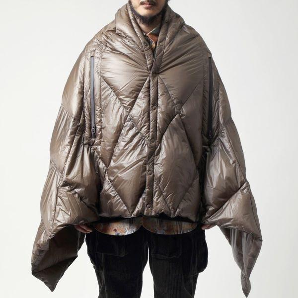 新品 Engineered Garments x NANGA エンジニアードガーメンツ ナンガ 23AW BUTTON SHAWL ダウンボタンショール BROWN マフラー ポンチョ |  | 02