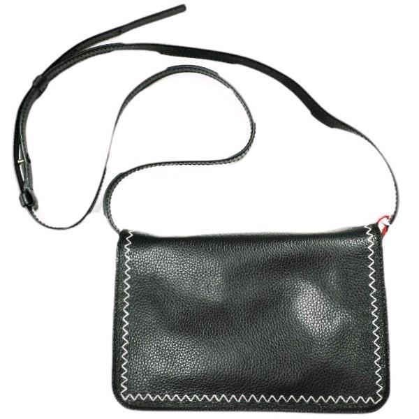 新品 MARNI マルニ 25SS Mending Black Leather Shoulder Bag 2WAY レザーショルダーバッグ PHMO0038U1 P6533 BLACK(00N99) 定価157,300円 |  | 01