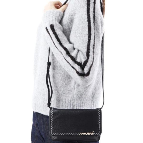 新品 MARNI マルニ 25SS Mending Black Leather Shoulder Bag 2WAY レザーショルダーバッグ PHMO0038U1 P6533 BLACK(00N99) 定価157,300円 |  | 02