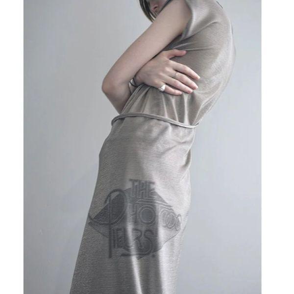 新品 PHOTOCOPIEU フォトコピュー 24SS ASYMMETRIC JERSEY TOP ALEXIA ノースリーブ カットソー 241AXA GUMMETAL 定価49,500円 ワンピース |  | 02