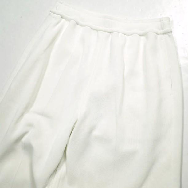 新品 CFCL シーエフシーエル 25SS 日本製 SOFT MILAN SEMI WIDE PANTS セミワイドパンツ CF009KF022 1 WHITE イッセイミヤケ 定価69,300円 |  | 04