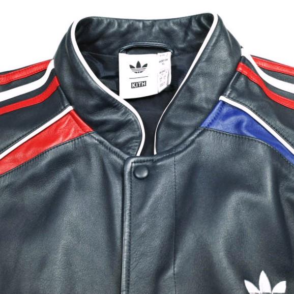 KITH NYC x adidas キスニューヨークシティ アディダス 25SS 別注 Football Stadium Coat レザー フットボールスタジアムコート JD7940 M BLACK 革ジャン 定価275,000円 アウター【新古品】【中古】【KITH NYC × adidas】 Buy Kith For Adidas Football Stadium Coat 'Black' - JD7940 | GOAT