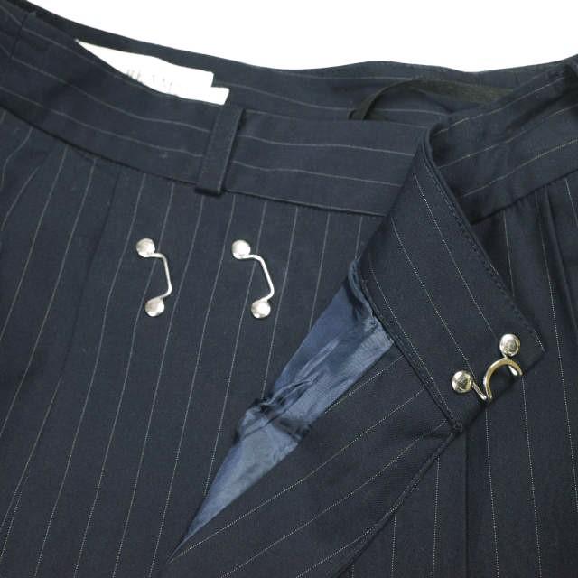 Ray BEAMS レイビームス 24SS ピンストライププリーツミニスカート 61-27-1048-462 0 NAVY ボトムス g25417 |  | 03