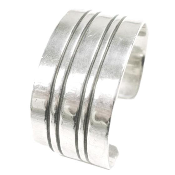 ORVILLE TSINNIE x BEAMS BOY オーヴィル・ツィニー ビームスボーイ 別注 Line Bracelet ラインブレスレット シルバー バングル ナバホ族 |  | 03