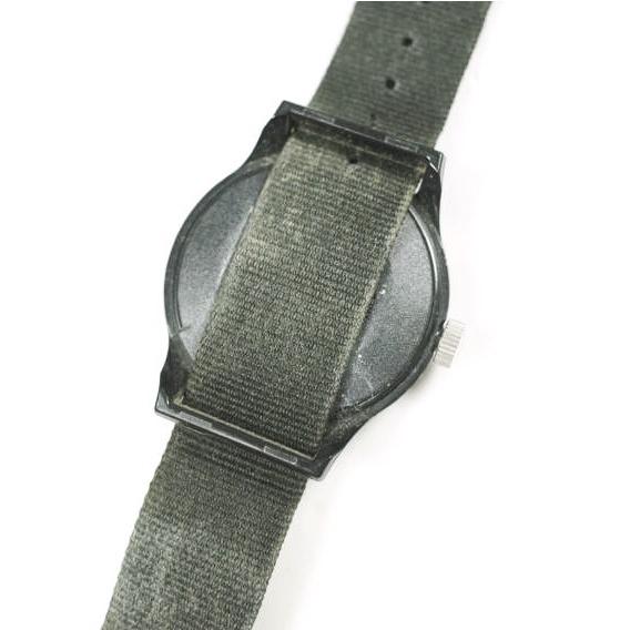 Engineered Garments x TIMEX x BEAMS BOY タイメックス 別注 Original Camper ミラー反転 オリジナルキャンパー ブラック 腕時計 |  | 07