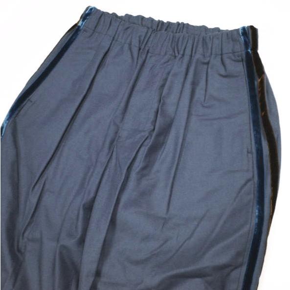 un/unbient アン 23AW EASY TROUSERS BOOTS Super140s ウールフランネル イージートラウザーズ UNPT64 1 FADE BLUE サイドライン パンツ |  | 02