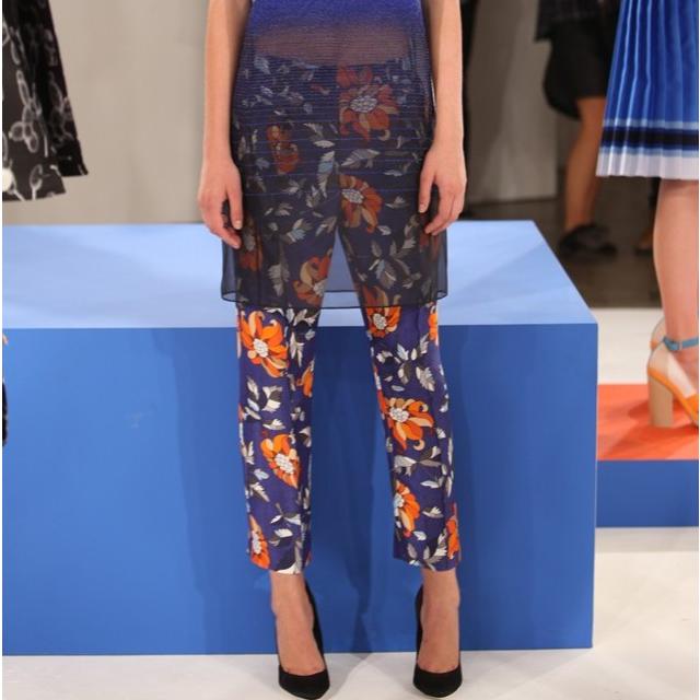 OSTWALD HELGASON  オズワルドヘルガソン イギリス製 ボタニカルプリント 1プリーツシルクパンツ UK8 Blue サテン テーパード フラワー |  | 02