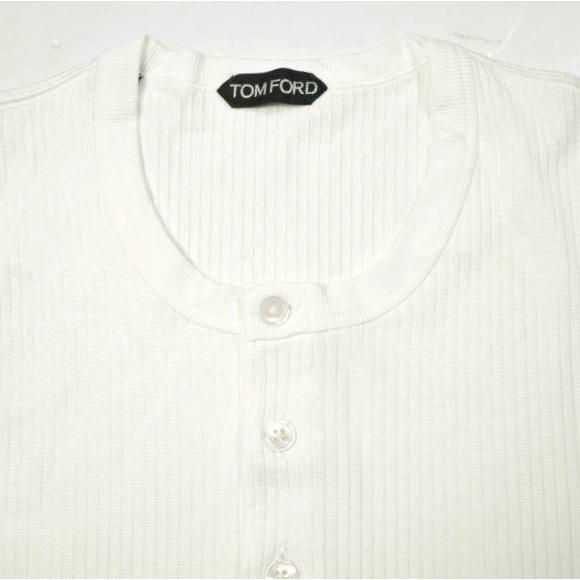 新品 TOM FORD トムフォード イタリア製 LONG SLEEVE HENLEY リブ編みヘンリーネックニットカットソー BZ204 TFJ262 48 OFF WHITE セーター |  | 03