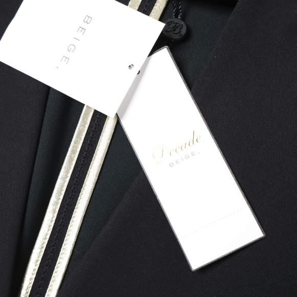 新品 BEIGE, ベイジ, オンワード樫山 23AW 日本製 LUIZA ノーカラージャケット JKCWSA0706 6(L) BLACK Decade 定価48,400円 1B テーラード |  | 03