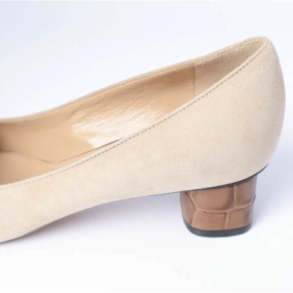新品 PELLICO ペリーコ 2751 NEBI 35 SC 3.5cmヒール ソフトポインテッドトゥスエードパンプス 35 1/2(22.5cm) BEIGE 定価52,800円 |  | 06