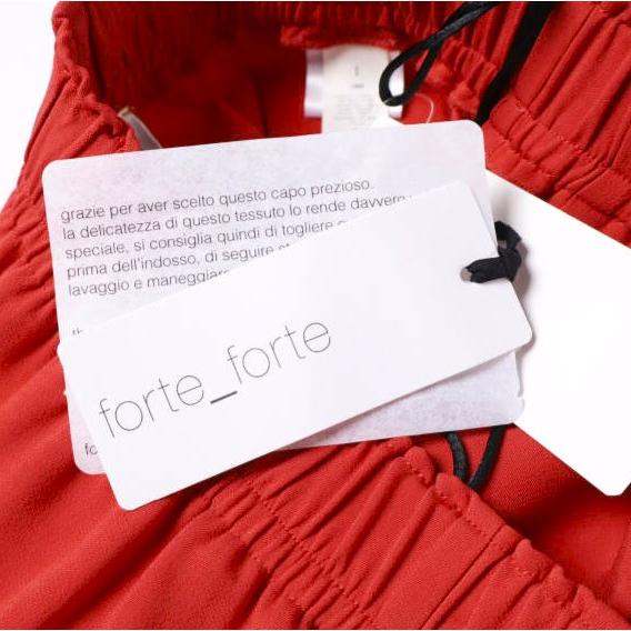 新品 forte_forte フォルテ フォルテ イタリア製 10660 my pants レーヨンテーパードイージーパンツ 871-81517 1(M) RED 定価69,300円 |  | 02