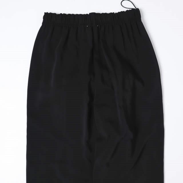 新品 forte_forte フォルテ フォルテ イタリア製 10660 my pants レーヨンテーパードイージーパンツ 871-81517 1(M) BLACK 定価69,300円 |  | 06