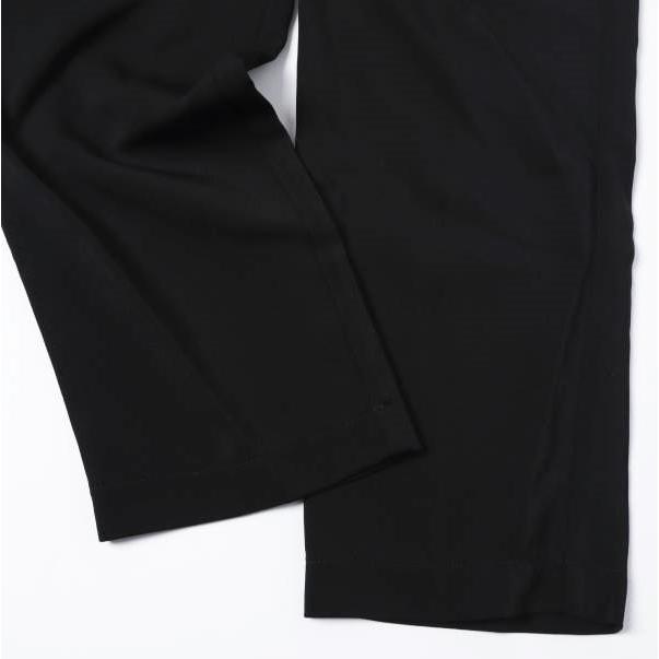 新品 forte_forte フォルテ フォルテ イタリア製 10660 my pants レーヨンテーパードイージーパンツ 871-81517 1(M) BLACK 定価69,300円 |  | 07