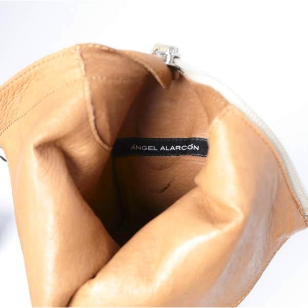 ANGEL ALARCON アンヘルアラルコン 型押しレザー スタックヒール ショートブーツ 36(23cm) NUDE Demi-Luxe BEAMS シューズ g27378 |  | 08