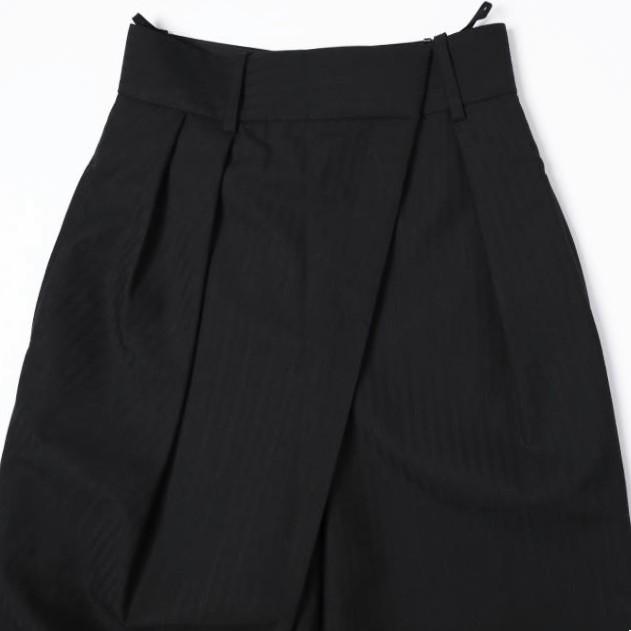 LOEWE ロエベ 24AW イタリア製 Cropped Wrap Trousers クロップドラップパンツ S540Y04XIH 36 BLACK タック ワイド スラックス ボトムス |  | 05