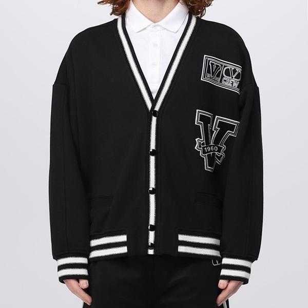 VALENTINO ヴァレンティノ 23SS イタリア製 V Crew Patches Cardigan スタジャン スウェットカーディガン 2V3MF24R93D M BLACK ロゴパッチ |  | 02