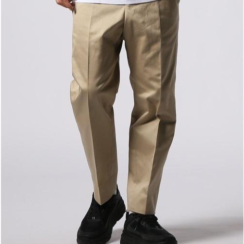 OAMC オーエーエムシー イタリア製 IDOL PANTS アイドルパンツ テーパードチノトラウザーズ OAMQ311731 OQ242500 28 BEIGE 定価64,350円 |  | 02