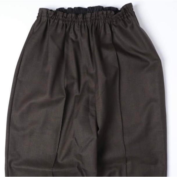 TOO SOON TO KNOW / CLASS x International Gallery BEAMS 日本製 ソリッドシャーリングトラウザー イージーパンツ TCCAO4B 46 Dark Brown |  | 03