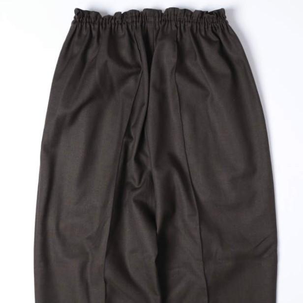 TOO SOON TO KNOW / CLASS x International Gallery BEAMS 日本製 ソリッドシャーリングトラウザー イージーパンツ TCCAO4B 46 Dark Brown |  | 05