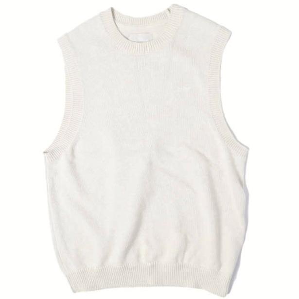 KITH NYC キスニューヨークシティ 24AW ミドルゲージコットンニットベスト 24081060000130 M Sandrift セーター クルーネック ロゴ刺繍 | 
