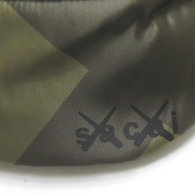 新品 sacai x KAWS サカイ カウズ 21AW 別注 Bum Bag バムバッグ 新品 sacai x KAWS サカイ カウズ 21AW 別注 Bum Bag バムバッグ