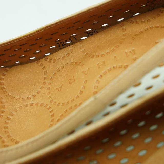 新品 CHIE MIHARA チエミハラ HAZA パンチングレザーヒールパンプス 361/2(23-23.5cm) グリーン/ホワイト チャンキー シューズ g5885 |  | 08