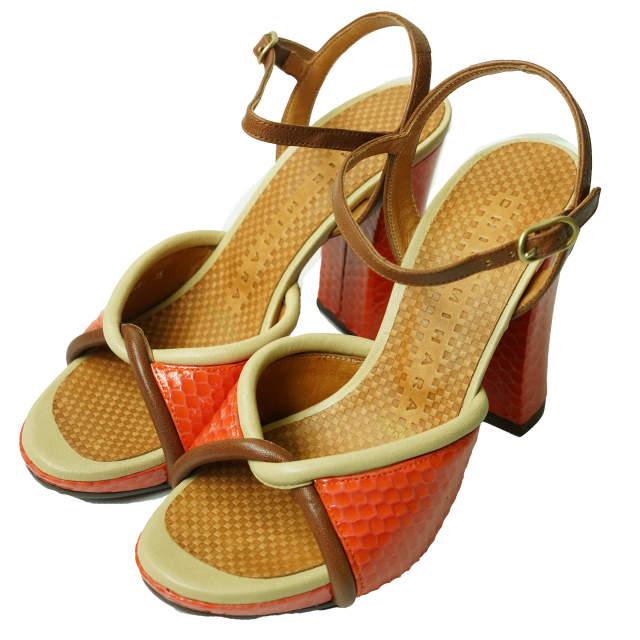 新品 CHIE MIHARA チエミハラ CALORIA ツイストレザーストラップヒールサンダル 35(22-22.5cm) Orange アンクル 型押し チャンキー g5887 | 