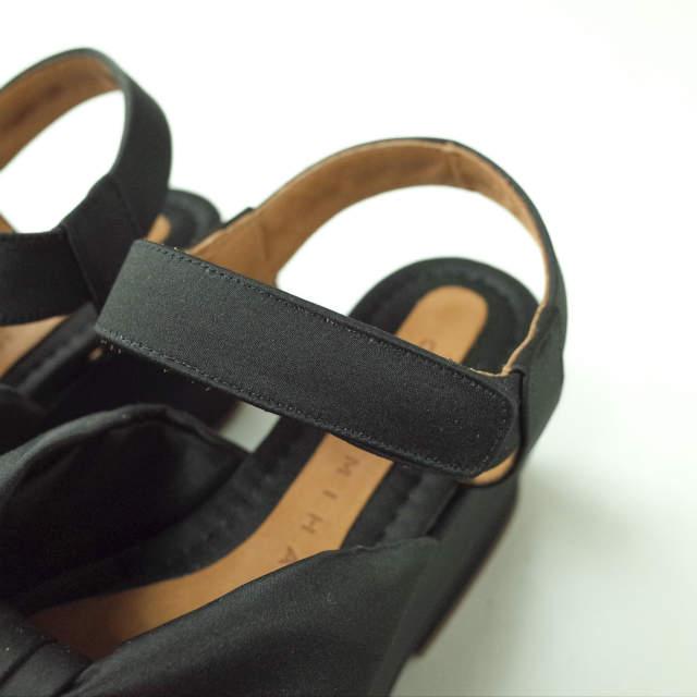 新品 CHIE MIHARA チエミハラ DRAGA プラットフォームリボンサンダル 35(22-22.5cm) BLACK ベルクロストラップ シューズ g5918 |  | 06