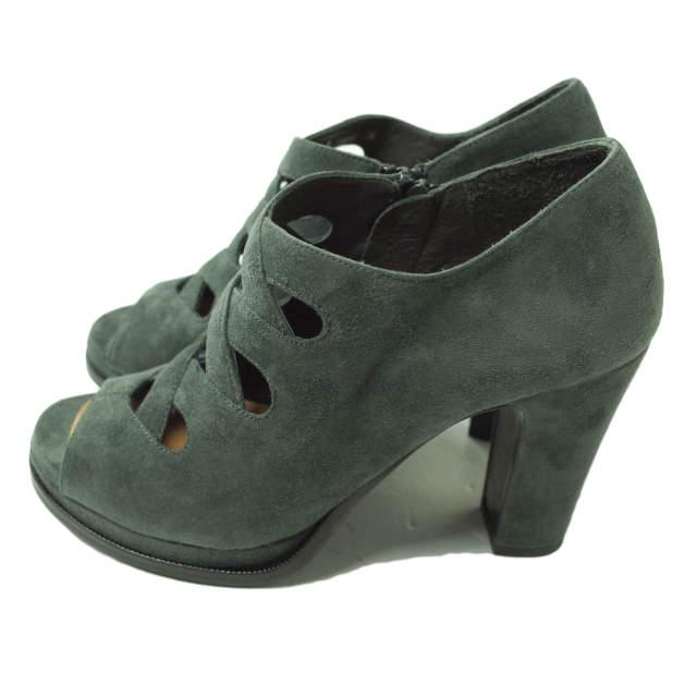 新品 CHIE MIHARA チエミハラ EAST カットワークブーティサンダル 36(22.5-23cm) GRAY スエード サイドジップ ヒール シューズ g5919 |  | 01