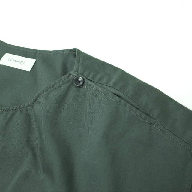 未使用 ルメール LEMAIRE  パフスリーブ カットソー シャツ 緑 黒 新品 LEMAIRE ルメール 22SS BUTTON NECK TOP コットンツイルボタン