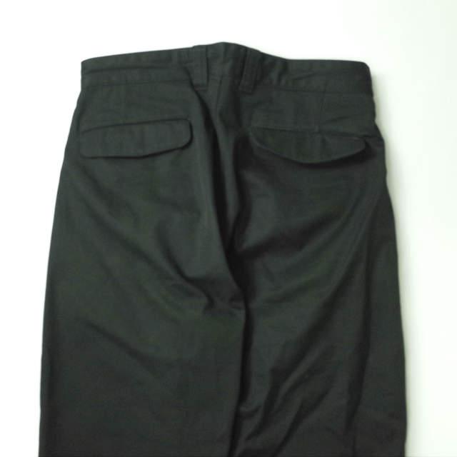 イズネス　ワイドパンツ　約86センチ　Lサイズ相当　チノパン イズネス ワイドパンツ 約86センチ Lサイズ相当 チノパン