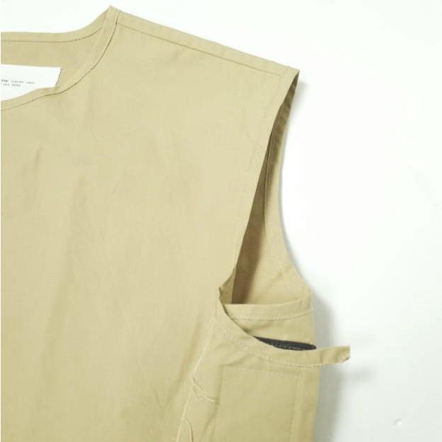 CAMIEL FORTGENS カミエル フォートヘンス TRAINING KIT WATERPROOF COTTON オーバーサイズクルーネックベスト P/N 07.02.02 M BEIGE g8497 |  | 04