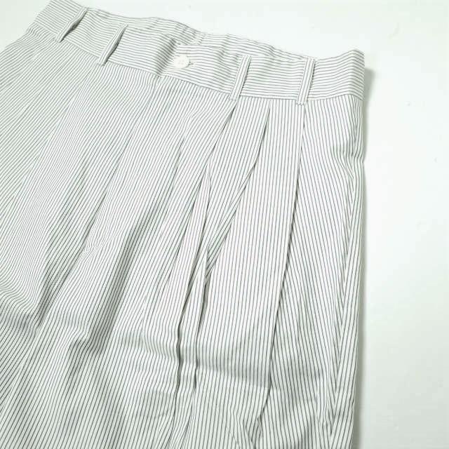 HED MAYNER(ヘドメイナー) ストライプワイドタックパンツ Hed Mayner ストライプ パンツ | グレー | FARFETCH JP