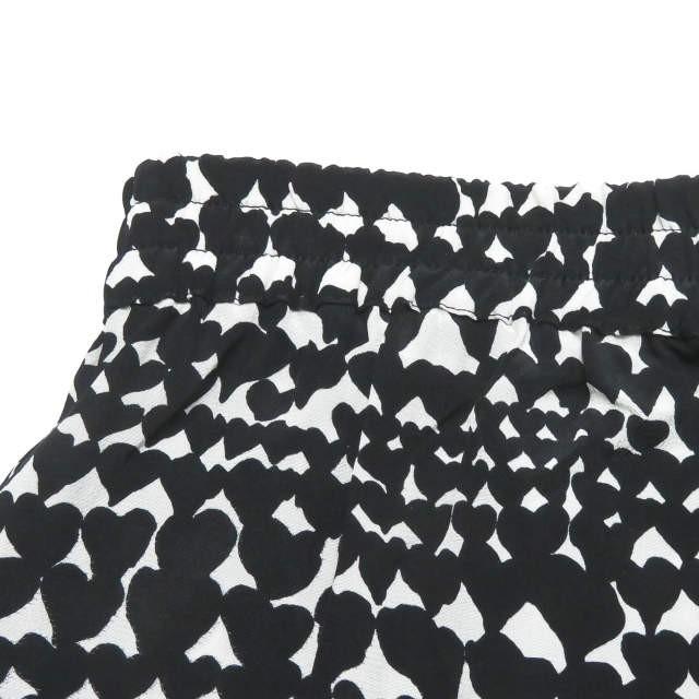 ステラマッカートニー Stella McCartney Christine ハートプリントシルクトラウザーパンツ 293557 SCA02 42 ブラック イージー 総柄 ボトムス |  | 03